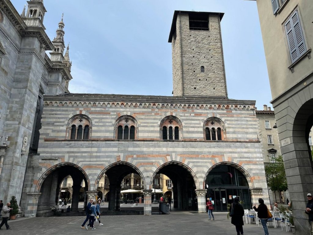 Cose da vedere a Como: il Broletto nel centro storico