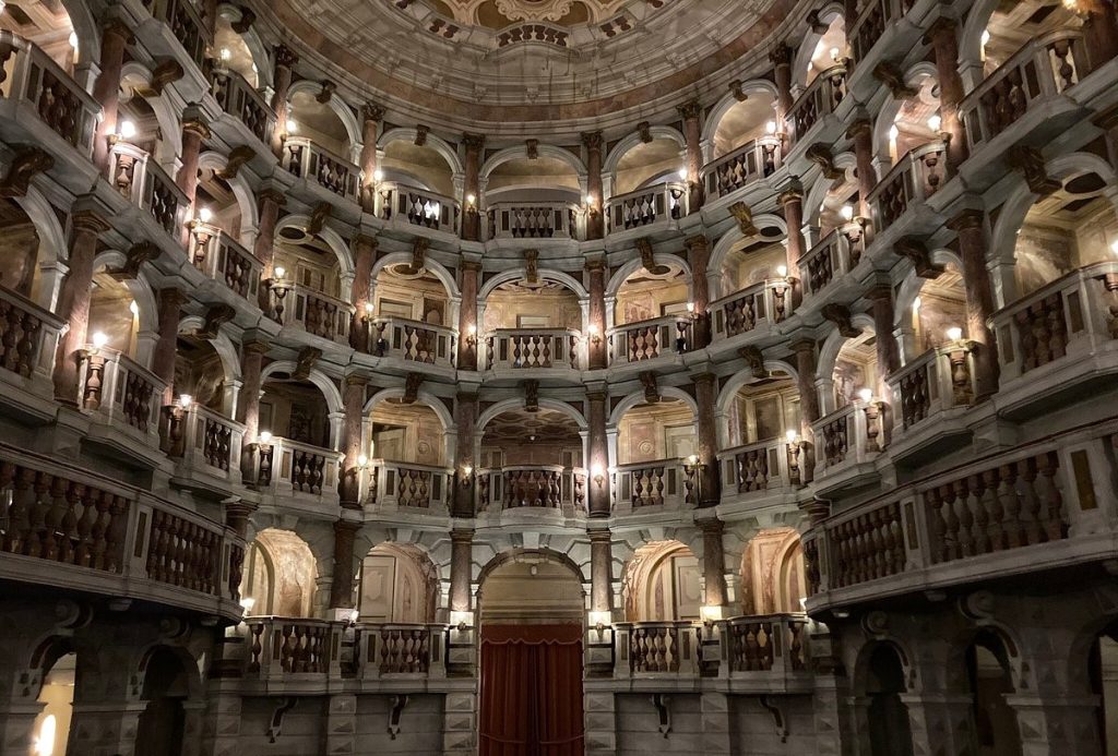 Cose insolite da visitare a Mantova: Teatro Bibiena
