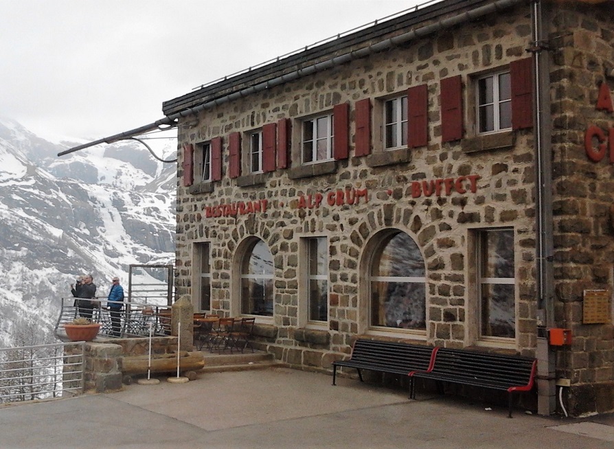 Alp Grum: una delle fermate consigliate del Trenino del Bernina