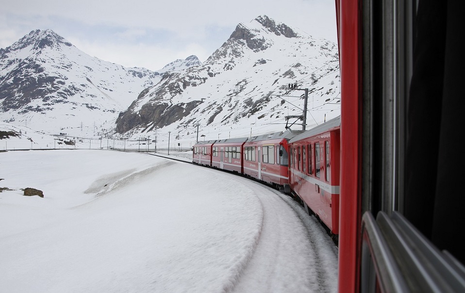Il Trenino Rosso del Bernina in inverno
