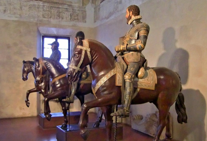 Sculture equestri nel Palazzo Ducale di Sabbioneta (Mantova)