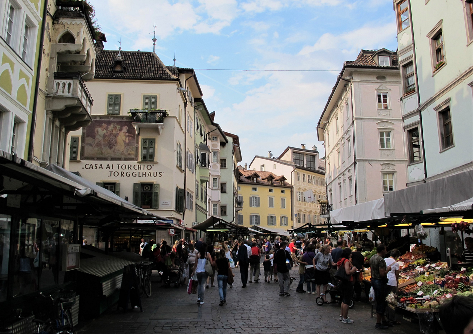 Piazza delle Erbe: cosa vedere a Bolzano