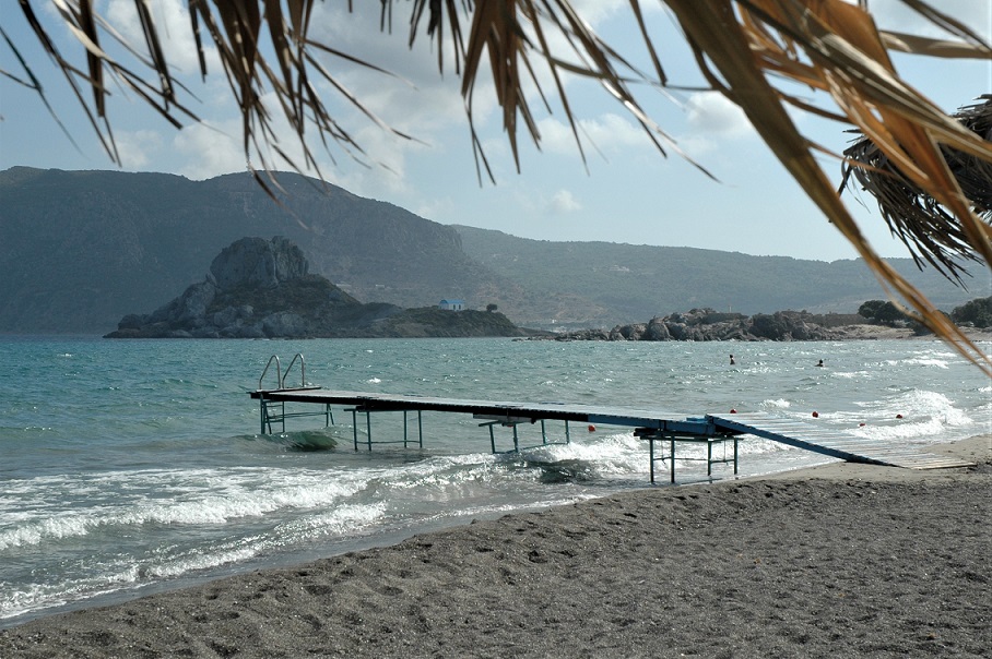 La spiaggia di Agios Stefanos a Kos