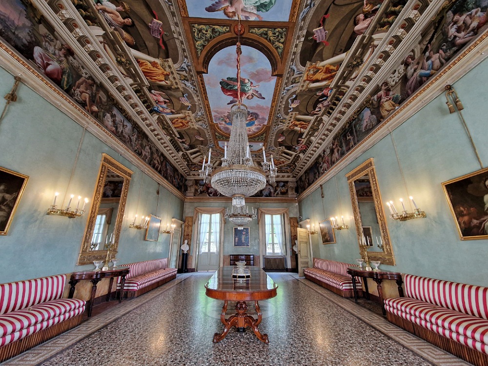 Interni di Palazzo Moroni in Bergamo alta
