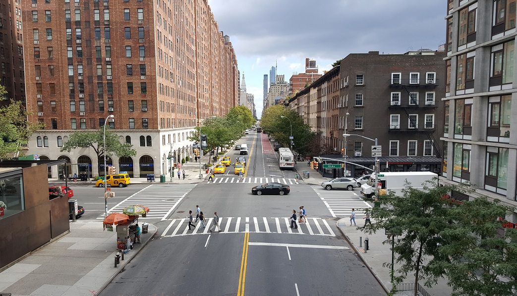 Una strada di Manhattan vista dalla Green Line: Cosa vedere a New York in 7 giorni