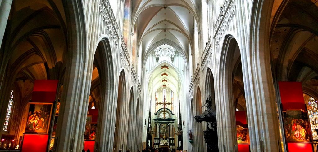 Interno del Duomo di Anversa: cosa vedere in Belgio in 3 giorni