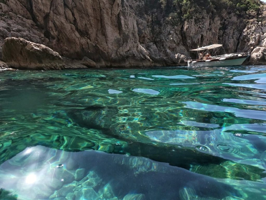 Itinerario dell'isola di Capri in barca o gommone