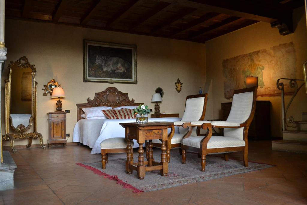 hotel romantici in lombardia con camera in un castello