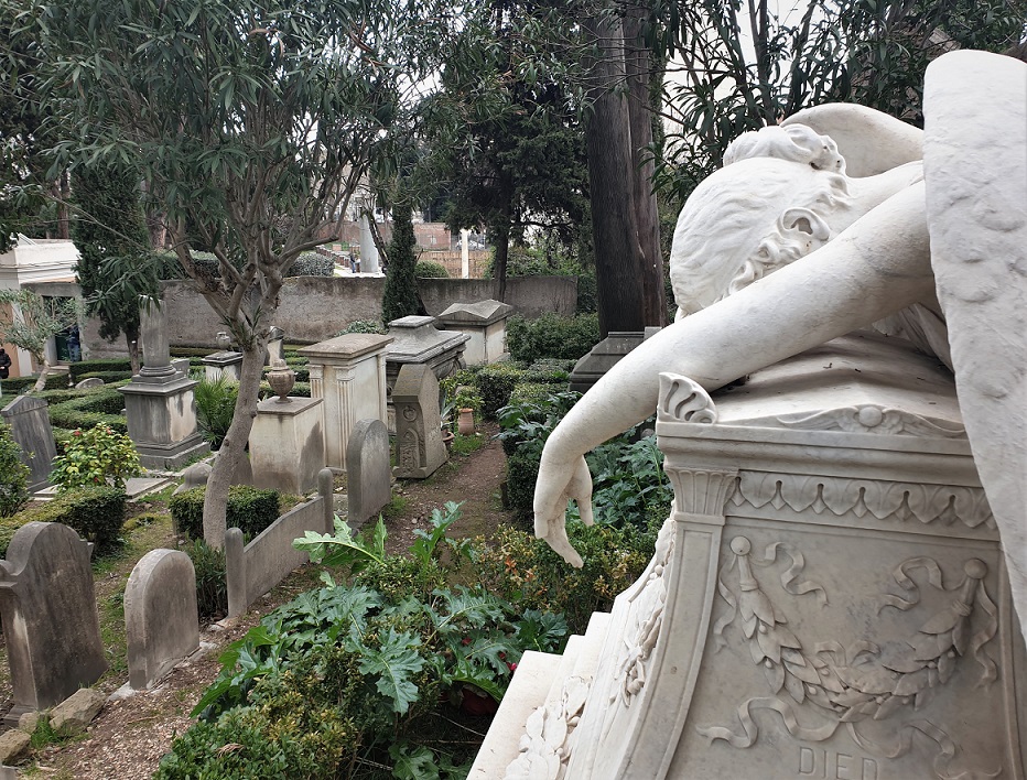 Cimitero Acattolico: posti insoliti e curiosi di Roma