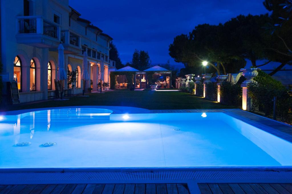 Hotel Ristorante Sogno: piscina sul Lago di Garda