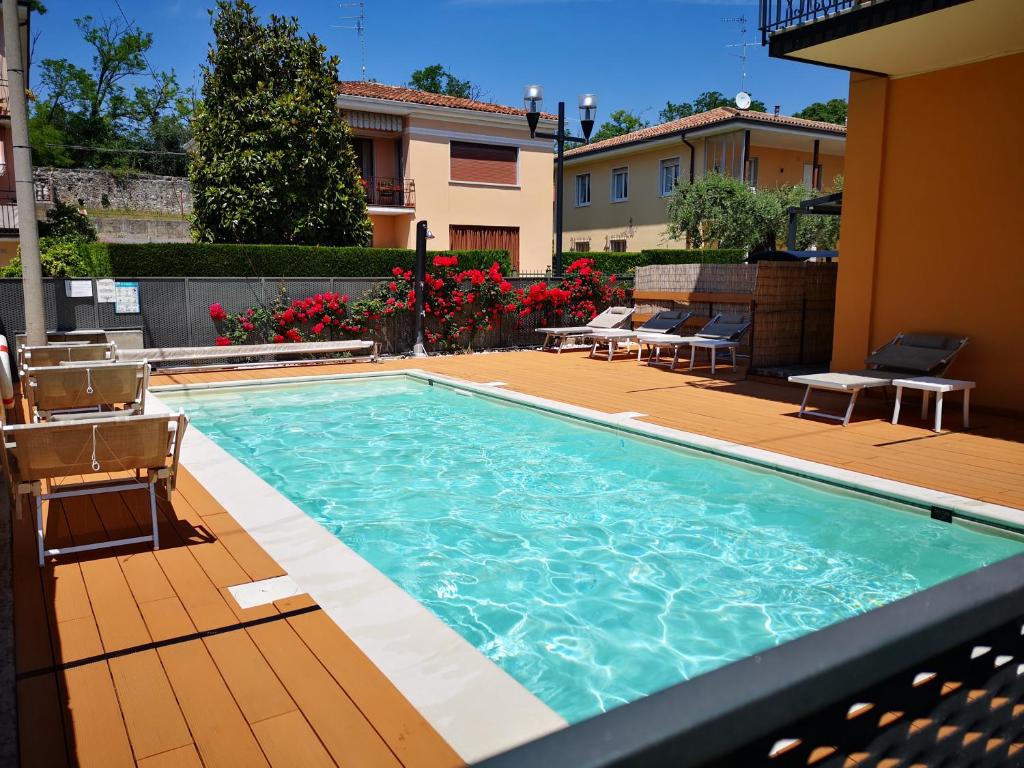 Hotel low cost con piscina sul Lago di Garda