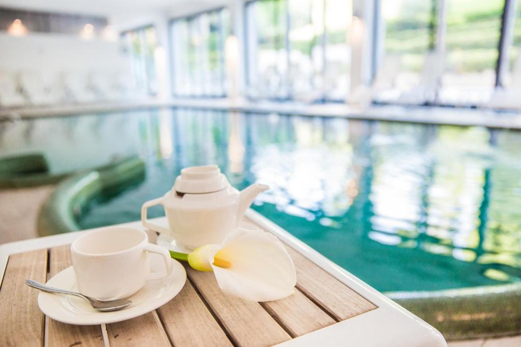 Hotel Acquaviva Del Garda: piscina coperta