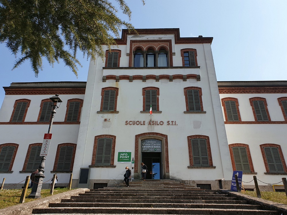 La scuola di Crespi d'Adda oggi sede del Visitor Centre