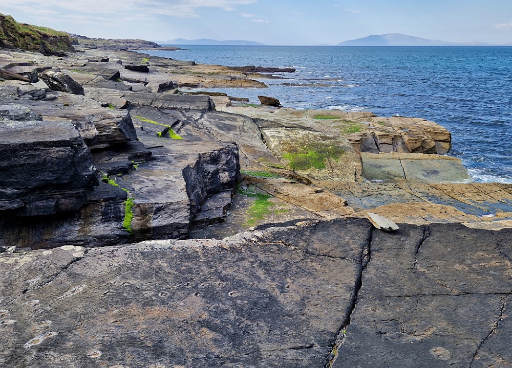 Impronte di dinosauro a Tetrapod Trackway su Valentia Island