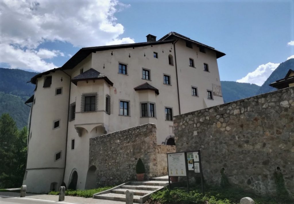 Castelli da visitare in Trentino: Castello di Caldes
