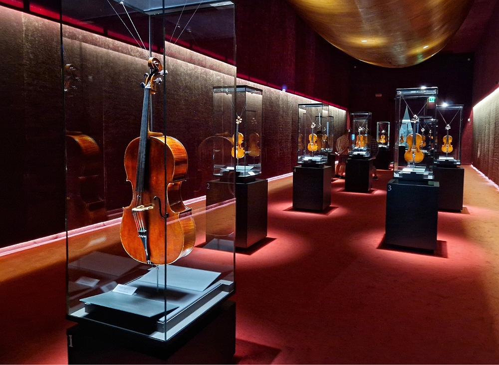 Preziosi strumenti nel Museo del Violino di Cremona