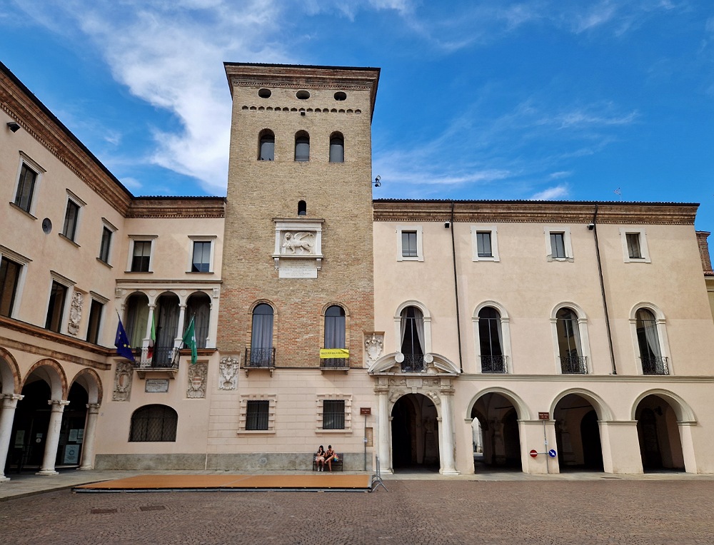 Torre Guelfa e Palazzo Pretorio: cosa visitare a Crema in Lombardia