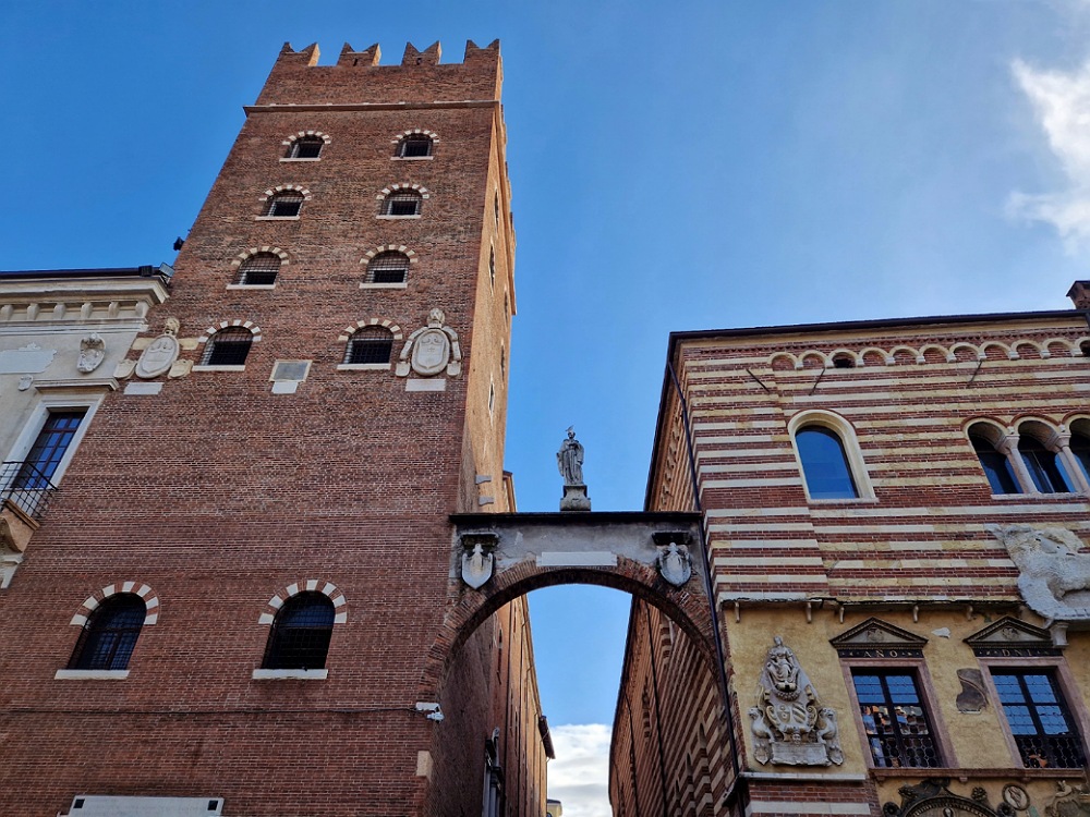 Verona centro storico: Piazza dei Signori