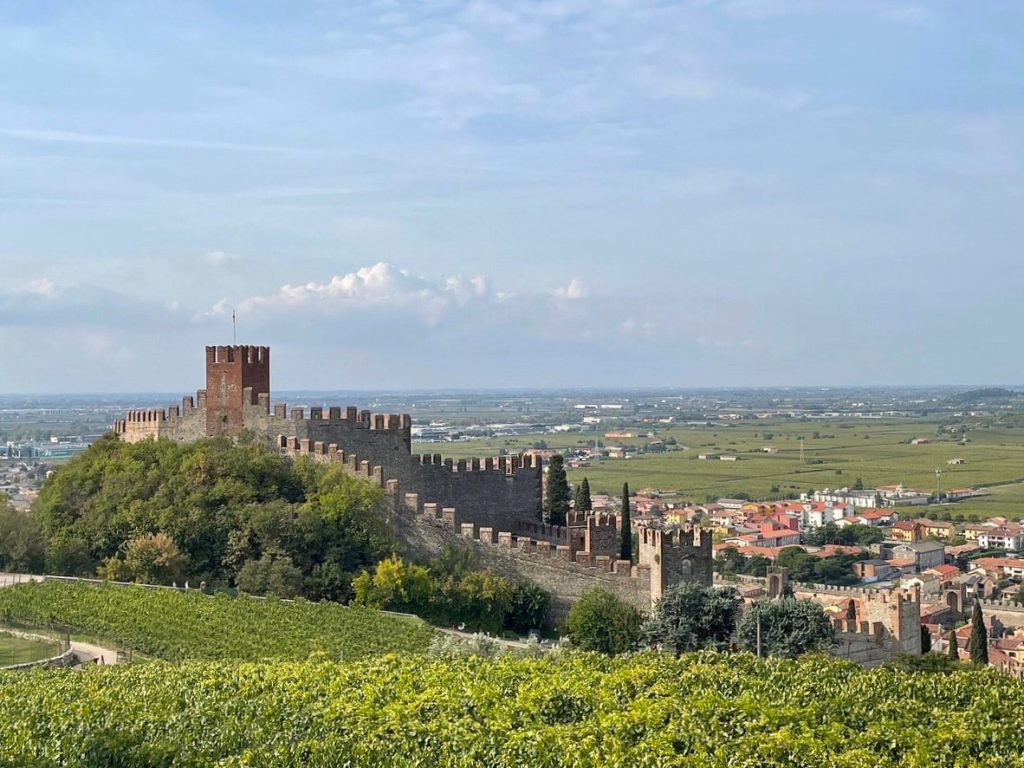 Posti da vedere vicino a Verona: borgo di Soave