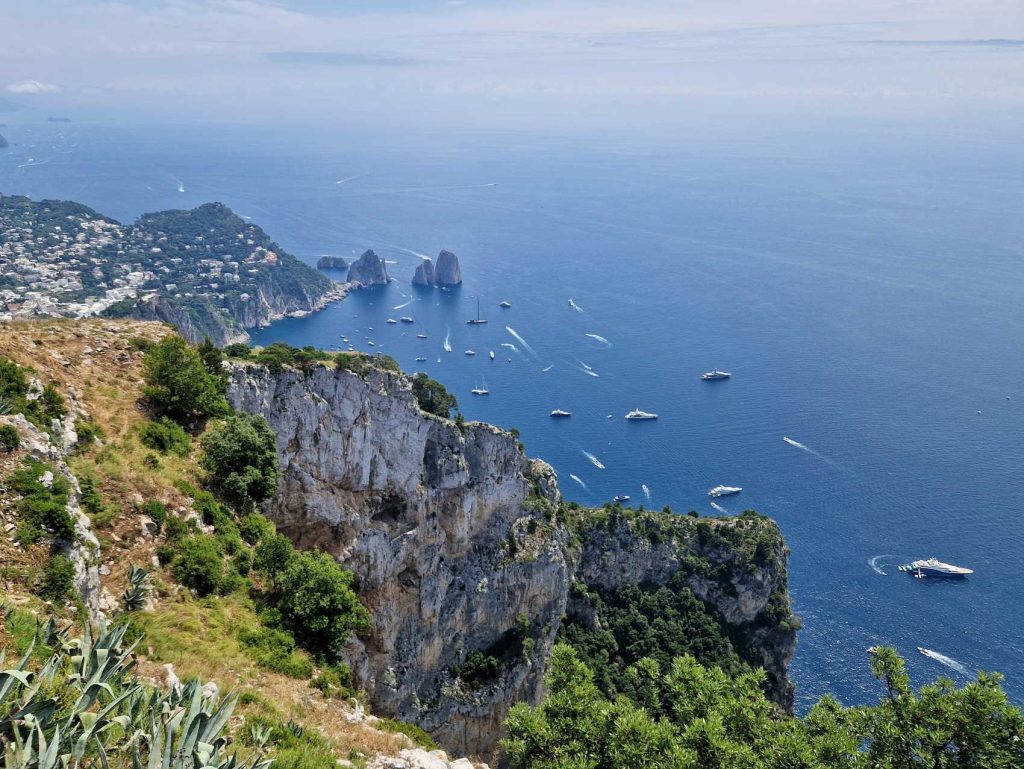 Capri e Anacapri: vista dal Monte Solaro