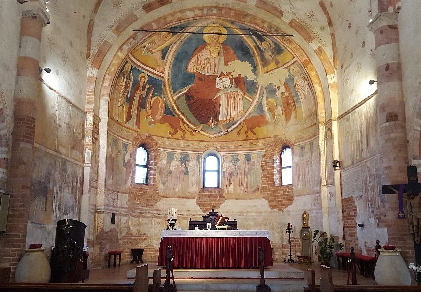 Interno della Basilica di San Bassiano: posti da vedere vicino a Lodi