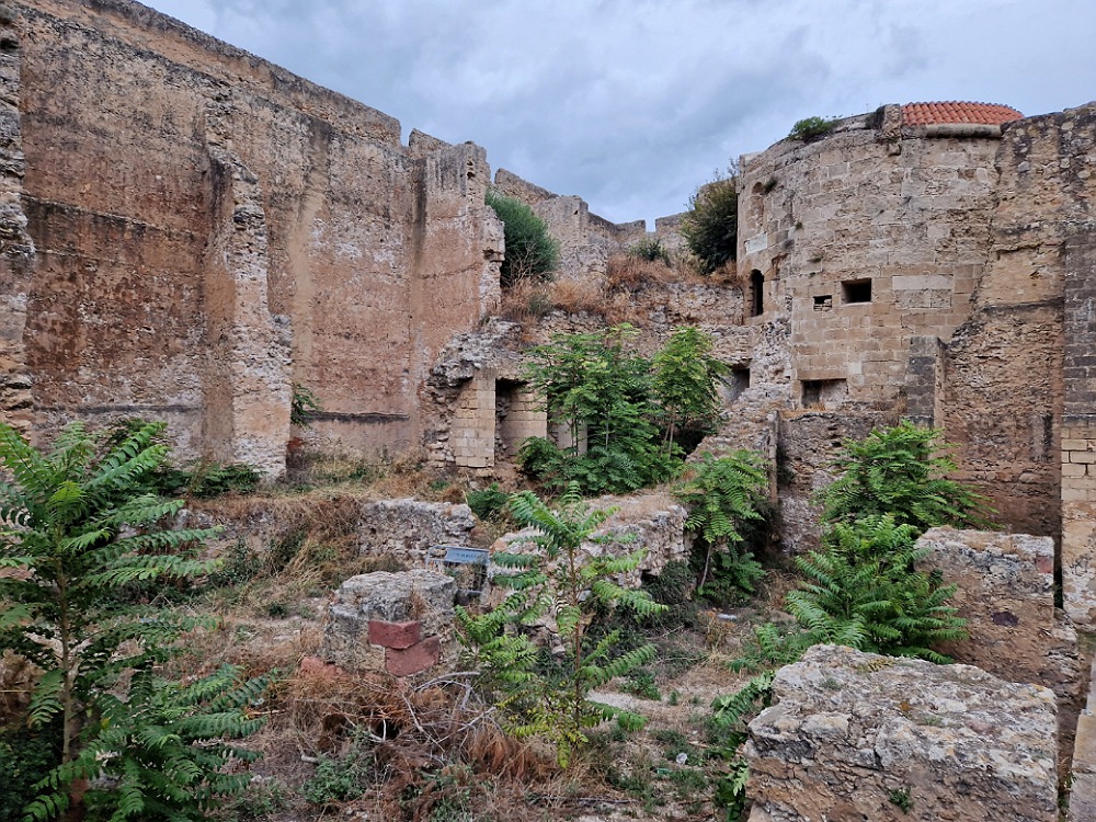 Centro di Alghero: visitare il Forte della Maddalena