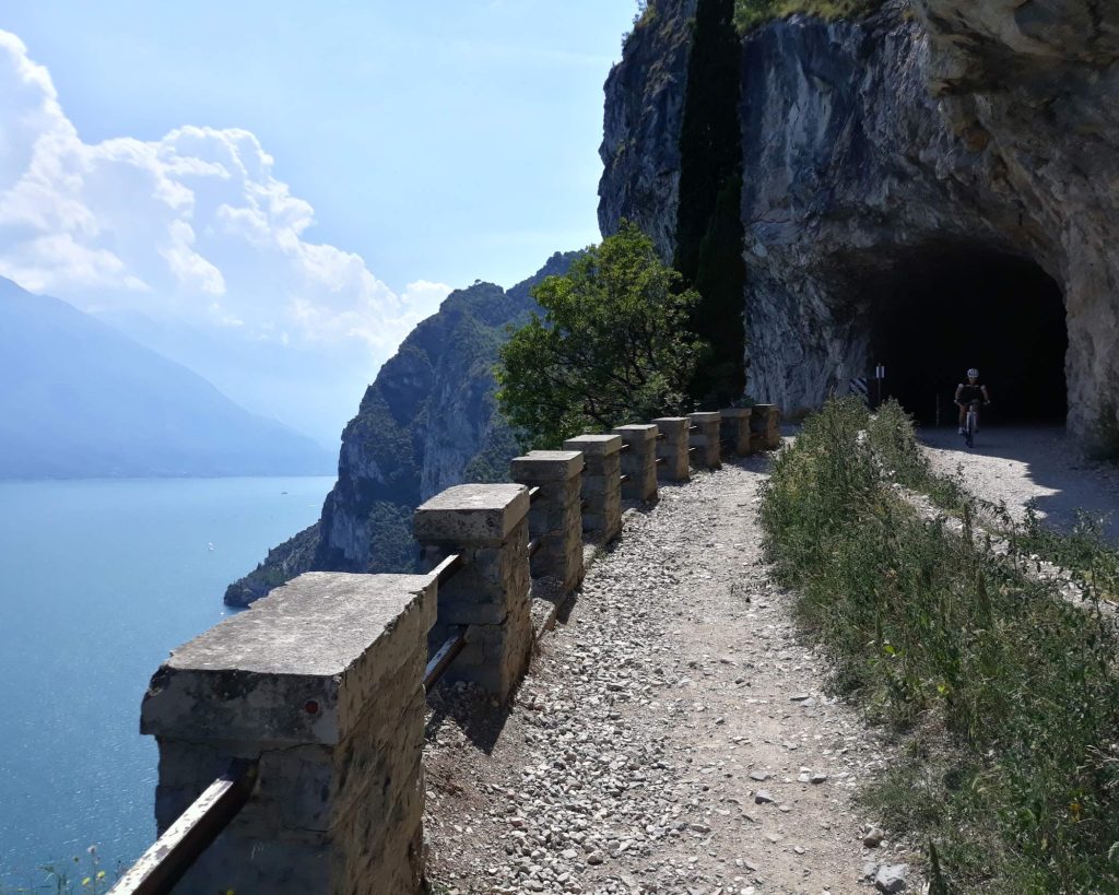 Strada del Ponale: passeggiata da fare a Riva del Garda